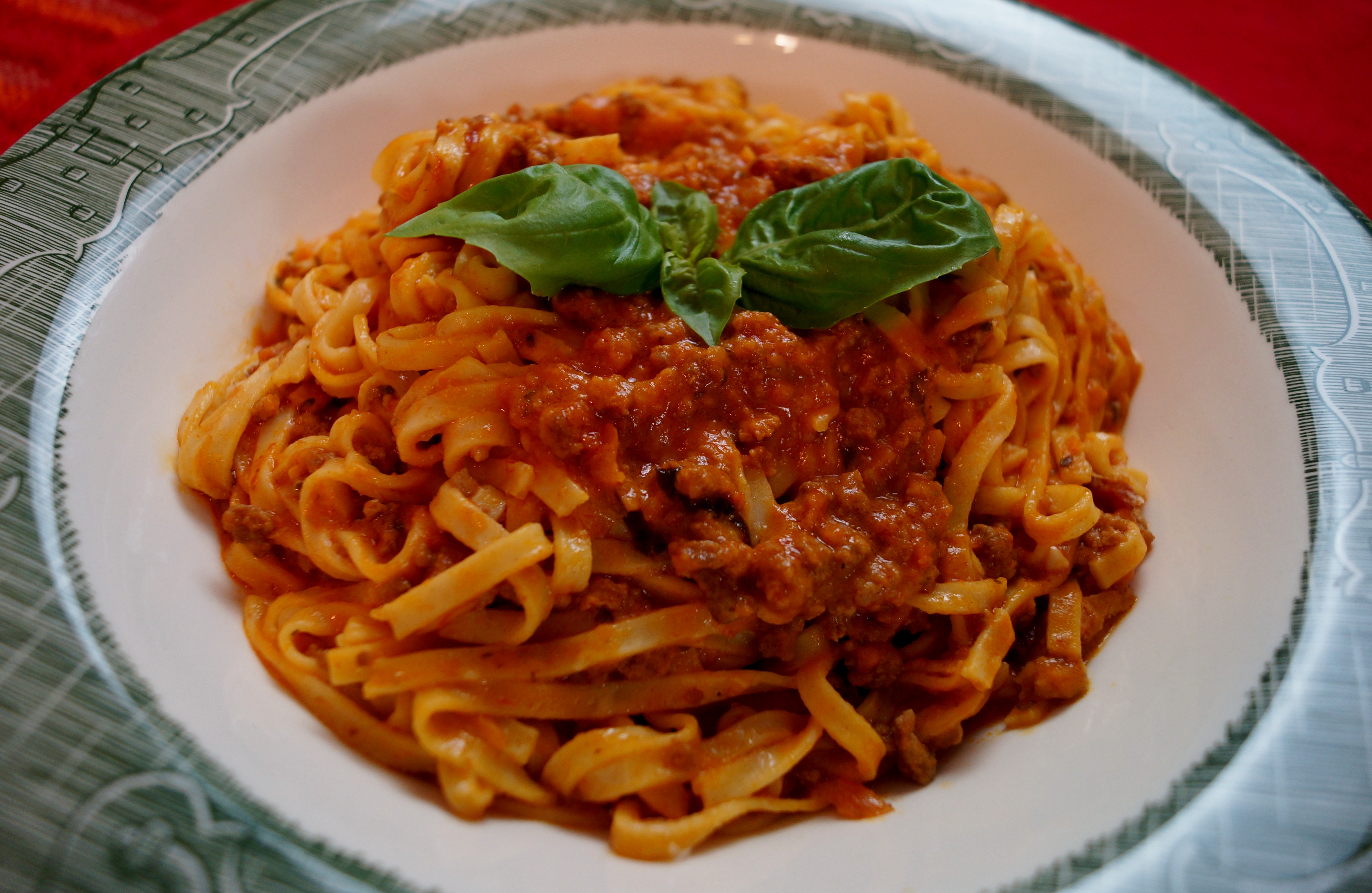 Bolognese Sauce -Pasta Bolognese | Dishin&amp;#39; With Di - Cooking Show ...